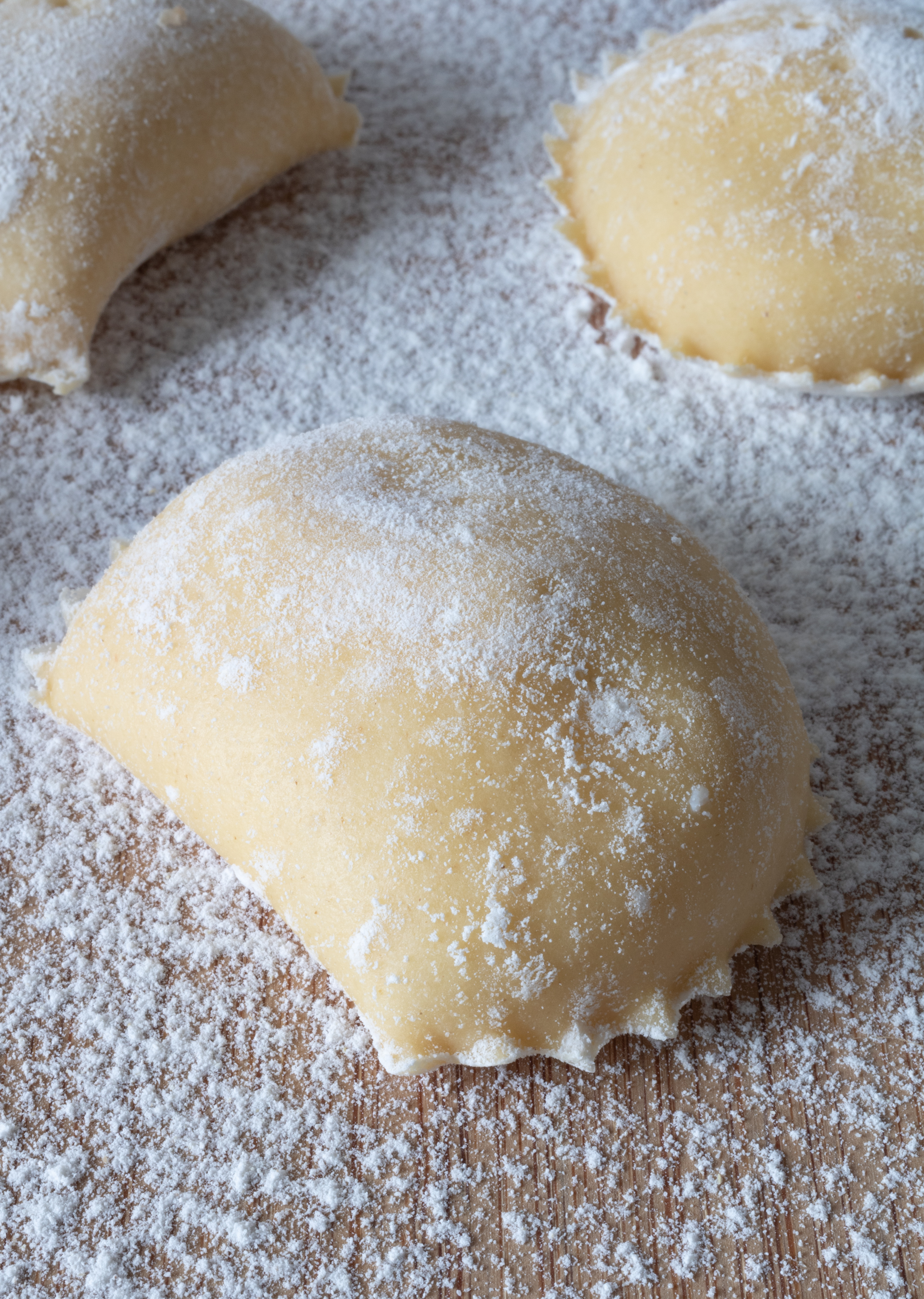 Calzoni di ricotta con cannella e zucchero